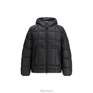 CP company 26FW ���� ���۴� D.D. ��� �� �ĵ� �ٿ� Ǫ�� ���� RFCMOW702A110416A 999 BLAC26FW ���� ���۴� D.D. ��� �� �ĵ� �ٿ� Ǫ�� ���� RFCM