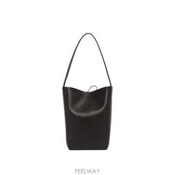 26 F/W 더 로우 백 미디어 NS PARK 토트백 MARRONE  B0742503346