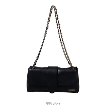 Jacquemus 26FW ��ũ���� ����� BAW00453AC27L14 990 BLACK26FW ��ũ���� ����� BAW00453AC27L14 990 BLACK
