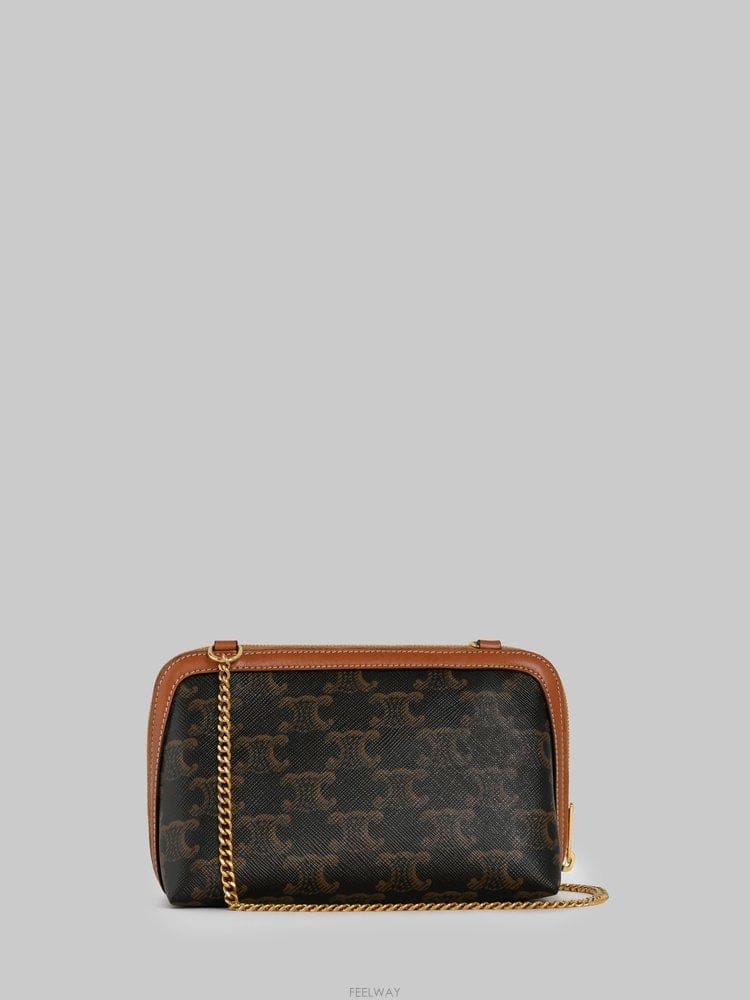 CELINE 26 F/W ������ ü�� Ŭ��ġ �� �� Ʈ���̾��� ĵ���� 10E382 B002252581326 F/W ������ ü�� Ŭ��ġ �� �� Ʈ���̾��� ĵ���� 10E3