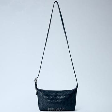 Bottega Veneta 26 FW ���װ� ����Ÿ Traveler Ʈ������ ���Ŀ�ġ ��� 844018 V2HL0 433026 FW ���װ� ����Ÿ Traveler Ʈ������ ���Ŀ�ġ ��� 84