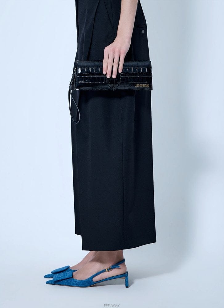 Jacquemus 26 F/W ��ũ���� �� �Ŀ�ġ BAMBINO 26HBAW00477A B011252343226 F/W ��ũ���� �� �Ŀ�ġ BAMBINO 26HBAW00477A B011252