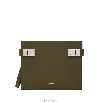 Ferragamo 26 FW ��󰡸� ��� ��Ŭ �Ŀ�ġ 795290 TP45430420526 FW ��󰡸� ��� ��Ŭ �Ŀ�ġ 795290 TP454304205