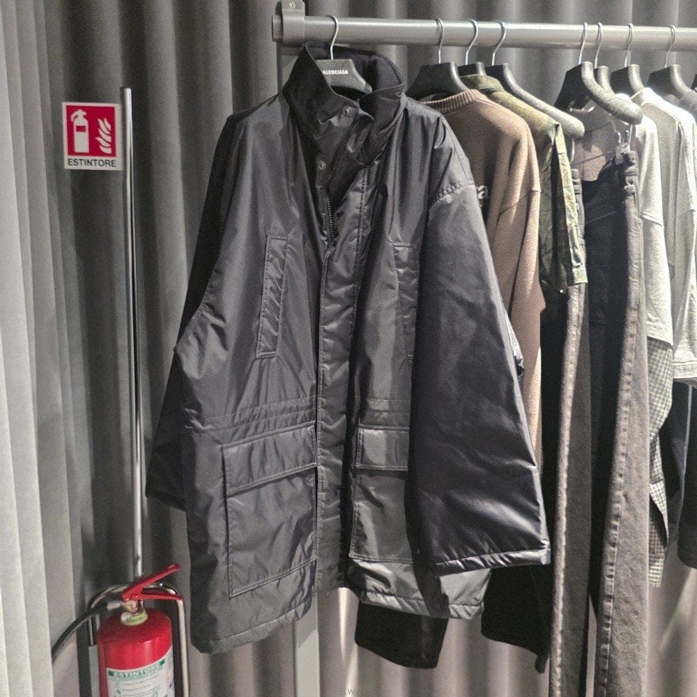 Balenciaga �߷��þư� ���Ϸ� �������� ���� ��ī 814143 T0004�߷��þư� ���Ϸ� �������� ���� ��ī 814143 T0004