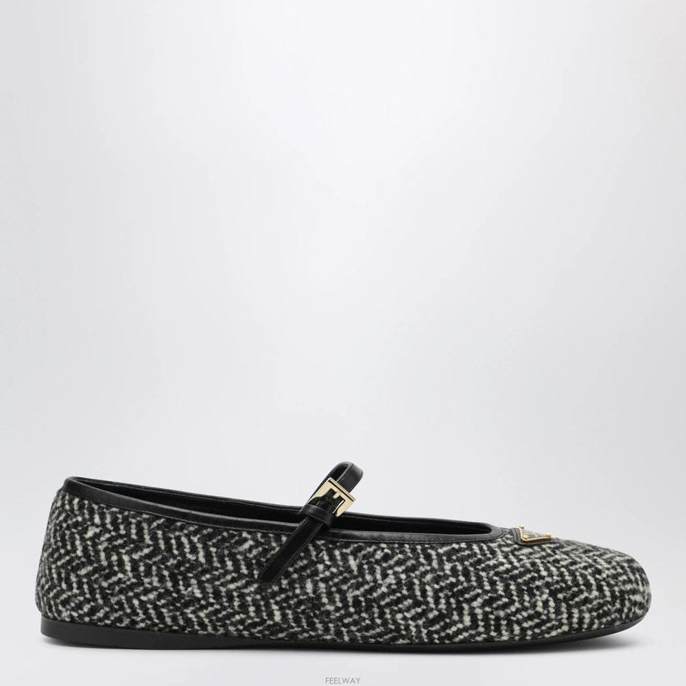 PRADA 26 F/W ����� �÷����� �� �к긯 WITH ȭ��Ʈ/���� ���� 1 B005252704326 F/W ����� �÷����� �� �к긯 WITH ȭ��Ʈ/���� ����
