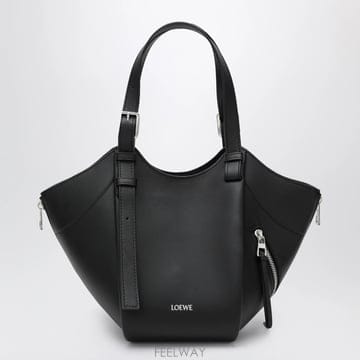 26 F/W 로에베 블랙 레더 해먹 플립 백 A538HHBX07LE- B0052527076