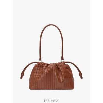 Loewe ���Ϲ�� �ο��� �ö���� �ø��� ���� ����Ų �̵�� �������Ϲ�� �ο��� �ö���� �ø��� ���� ����Ų �̵�� ��