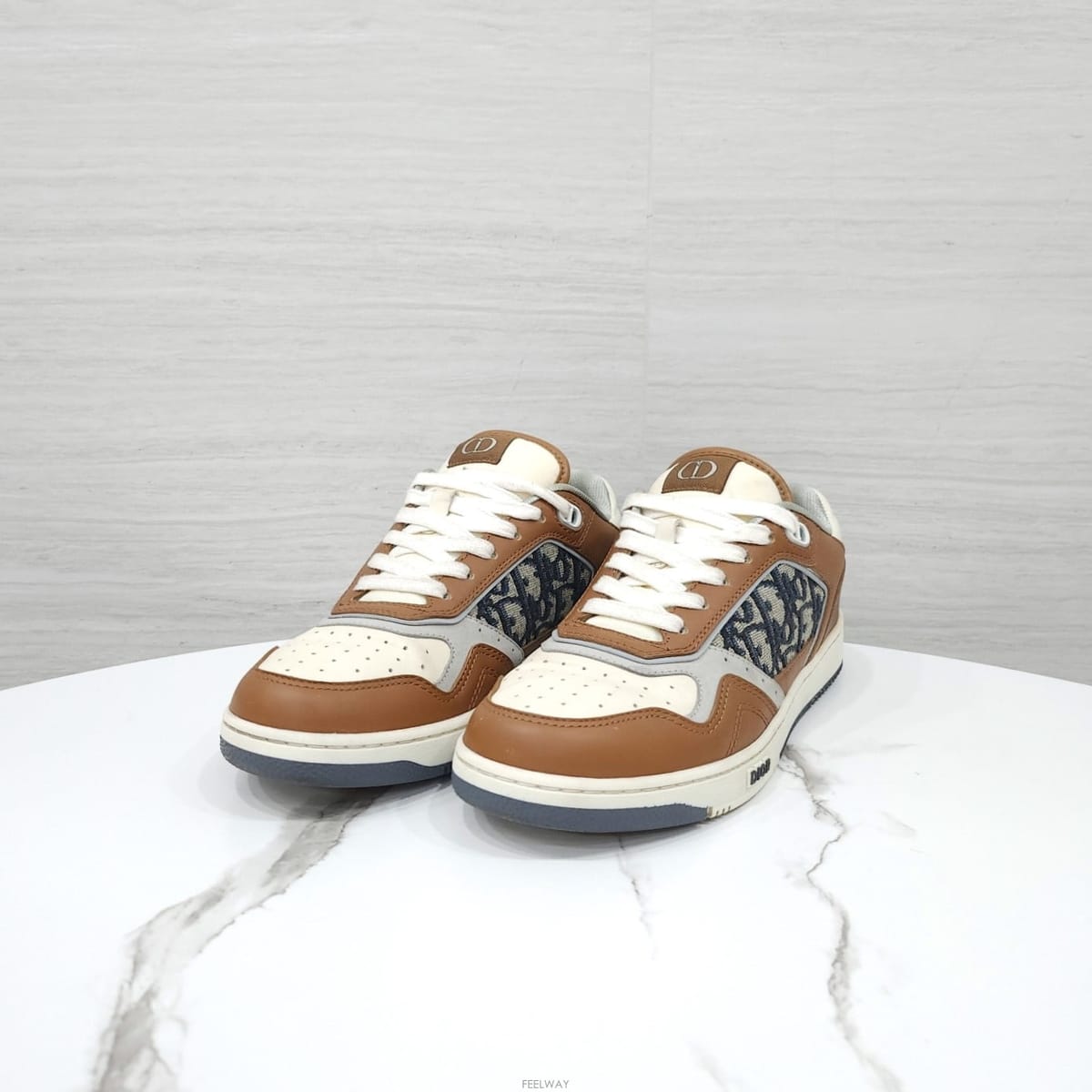 DIOR [������] 40 / ��� B27 ��Ÿ�� �ο�ž ������ũ ����Ŀ�� 3SN272ZIR[������] 40 / ��� B27 ��Ÿ�� �ο�ž ������ũ ����Ŀ��