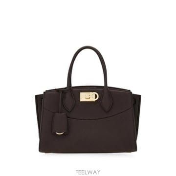 Ferragamo ���Ϲ�� ��󰡸� ����Ʈ ��Ʃ��� �̵�� ��� ����Ϲ�� ��󰡸� ����Ʈ ��Ʃ��� �̵�� ��� ��