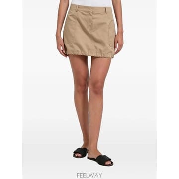 Brunello Cucinelli ���Ϲ�� ���ڷ� ��ġ�ڸ� ���� ������ �̴� ��ĿƮ���Ϲ�� ���ڷ� ��ġ�ڸ� ���� ������ �̴� ��ĿƮ