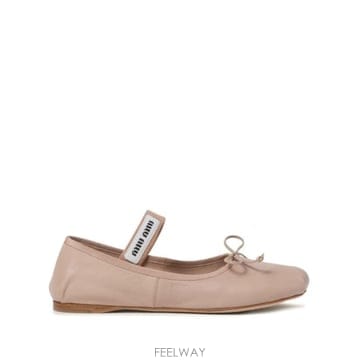 Miu Miu 26FW �̿�̿� ��ƾ �߷����� 5F794DF DX05 XUUF0NZ2 NINFEA26FW �̿�̿� ��ƾ �߷����� 5F794DF DX05 XUUF0NZ2 NINF