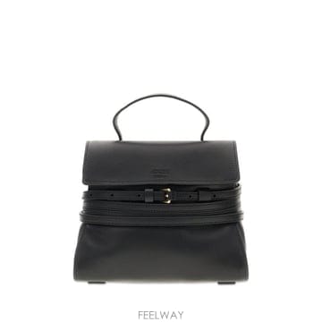 Moschino 26FW ��Ű�� ��Ʈ�� MC4163PP1P262MOOA0 000 Nero26FW ��Ű�� ��Ʈ�� MC4163PP1P262MOOA0 000 Nero