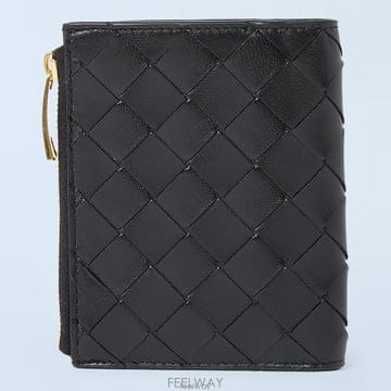 26 FW 보테가 베네타 블랙 컴팩트 스몰 바이폴드 월렛 742330 VCPP3 8425