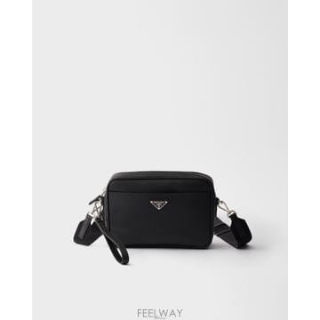 26FW 프라다 남성 사피아노 가죽 숄더백 블랙