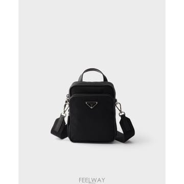 26FW 프라다 남성 리나일론 사피아노 가죽 숄더백 블랙