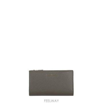 COCCINELLE 26FW ��ġ�ڸ� ��Ż�� ���� ���� E2MW511F101 METALLIC SOFTW25 BROWN26FW ��ġ�ڸ� ��Ż�� ���� ���� E2MW511F101 METALLIC SO
