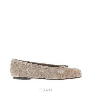 26 F/W 메종 마르지엘라 스웨이드 레더 타비 플랫슈즈 S58WZ0 B0132514505