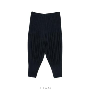 Issey Miyake 26FW �ȹ� �ø��� �̼��� �̾��� ��Ʈ����Ʈ ���� HP69JF553 75 NAVY26FW �ȹ� �ø��� �̼��� �̾��� ��Ʈ����Ʈ ���� HP69JF5