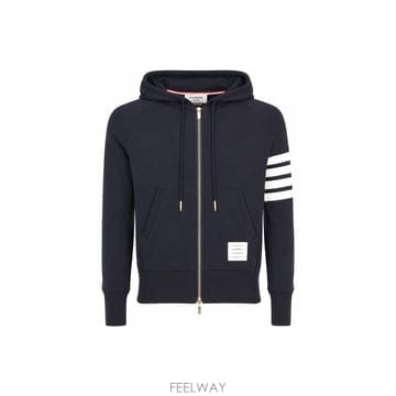 Thom Browne 26FW �缱���� Ŭ���� �ĵ� ���� MJT022H 00535 46126FW �缱���� Ŭ���� �ĵ� ���� MJT022H 00535 461