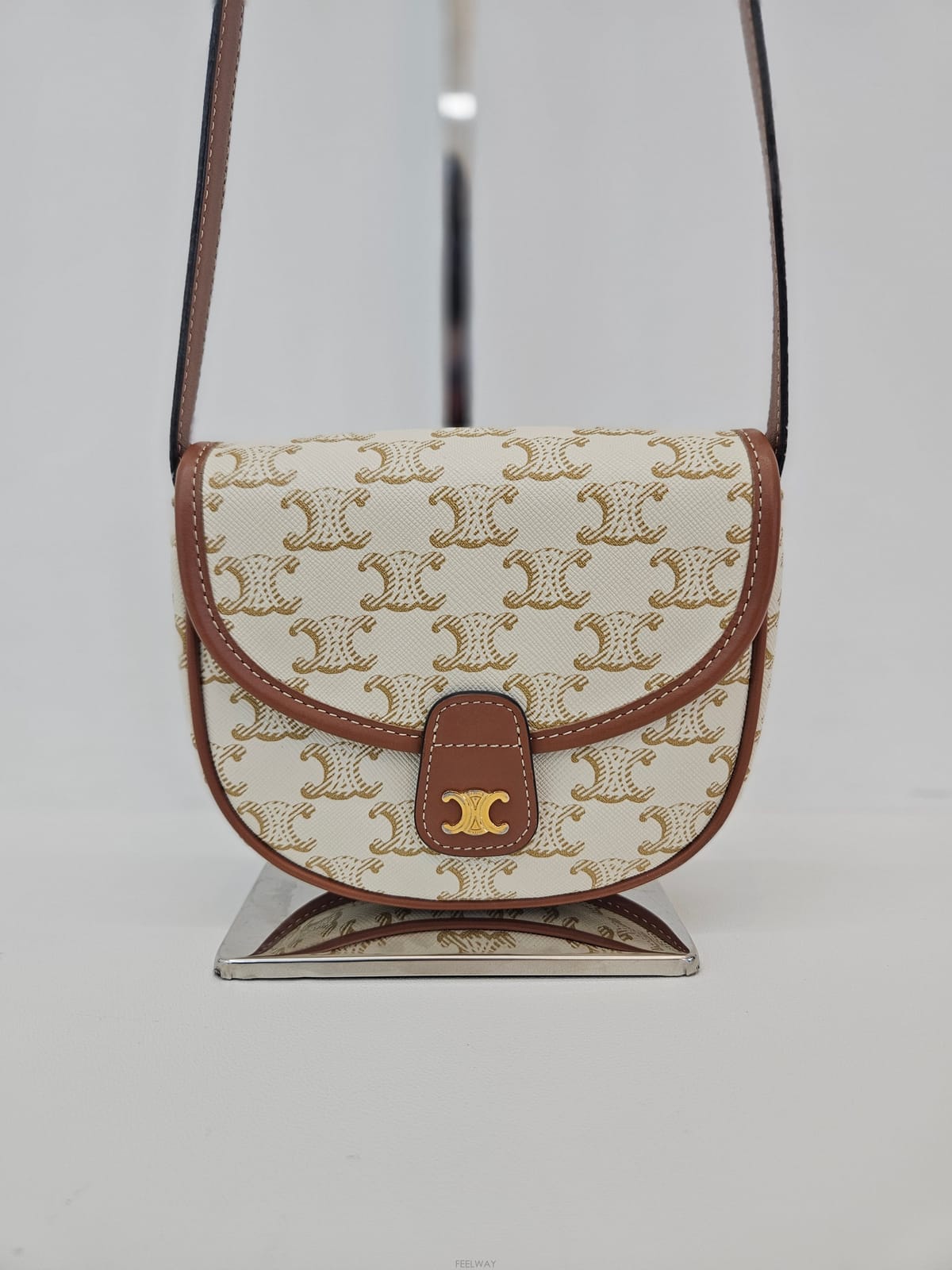 CELINE [�߰���ǰ ������ �����] ������ Ʈ������ �̴� ����ü ũ�ν��� 196702[�߰���ǰ ������ �����] ������ Ʈ������ �̴� ����ü 