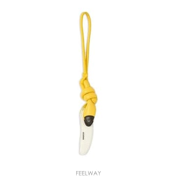 Jacquemus 26FW ��ũ���� Ű�� SLU00351 AC01C01 2DB YELLOW WHITE26FW ��ũ���� Ű�� SLU00351 AC01C01 2DB YELLOW WHITE