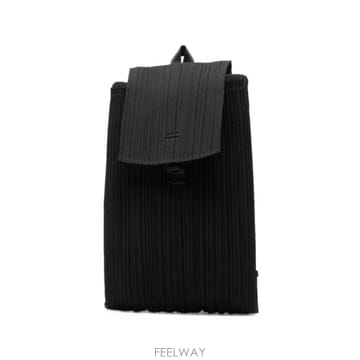 Issey Miyake 26FW �ø����ø��� ���� PP69AG601 15 BLACK26FW �ø����ø��� ���� PP69AG601 15 BLACK