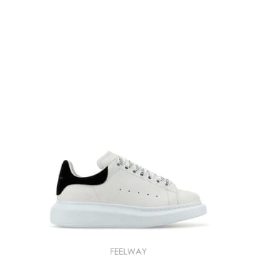 26FW 알렉산더 맥퀸 오버사이즈드 스니커즈 553770WIAIH 9061 644