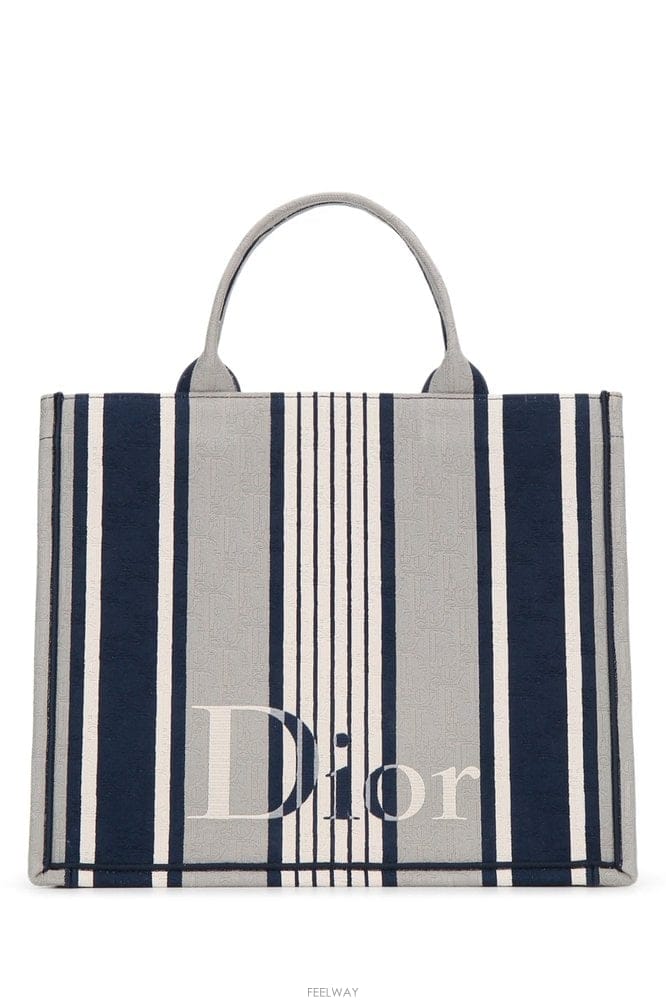 DIOR ��� �ȹ� DIOR �� ��Ʈ�� M FABEMBROID 1BTSH29 B0442532364��� �ȹ� DIOR �� ��Ʈ�� M FABEMBROID 1BTSH29 B0442532