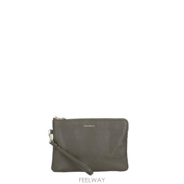 26FW 코치넬리 클러치 파우치 E5TBM190201 C ME SOFTYW25 BROWN