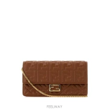 FENDI 26FW ��� �ٰ�Ʈ ü�� ���� 8M0498AAJD F1UJK SELLIEROS26FW ��� �ٰ�Ʈ ü�� ���� 8M0498AAJD F1UJK SELLIEROS