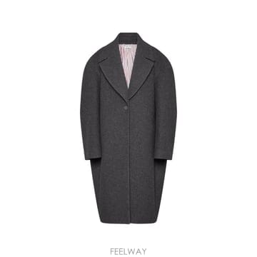 Thom Browne 26 FW ����� ��ư ���� ��Ʈ FOR087A0550700025 TP45000072226 FW ����� ��ư ���� ��Ʈ FOR087A0550700025 TP4500