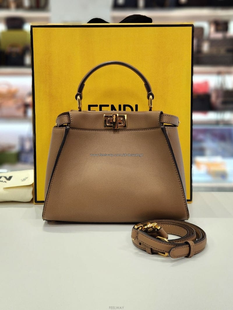 FENDI ��� ��ī�� �̴� ��Ʈ ����� 8BN244��� ��ī�� �̴� ��Ʈ ����� 8BN244