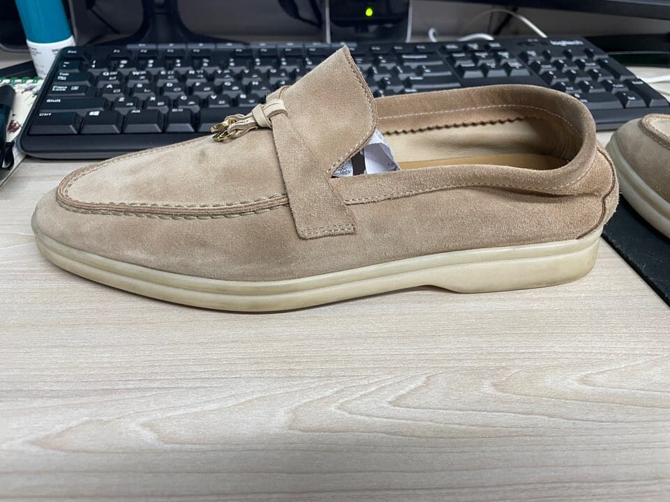 ��ǰ����, ��ǰ��ǰ | �η��ǾƳ�|Loro Piana, �η��ǾƳ� ��ӿ�ũ ��ǰ���� �帳�ϴ�.