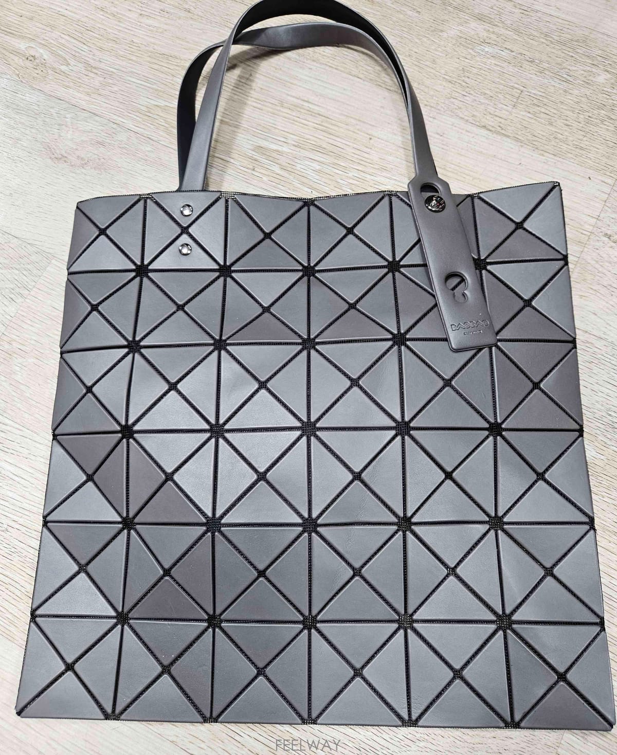 ��ǰ����, ��ǰ��ǰ | �̼��� �̾���|Issey Miyake, ��ǰ����