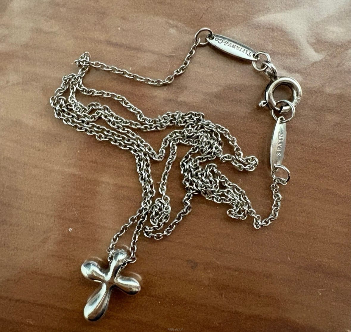��ǰ����, ��ǰ��ǰ | Ƽ�Ĵ�|TIFFANY & Co, Ƽ�ĴϾ��� ũ�ν� ����� ��ǰ ���ǵ帳�ϳ� �Ф�