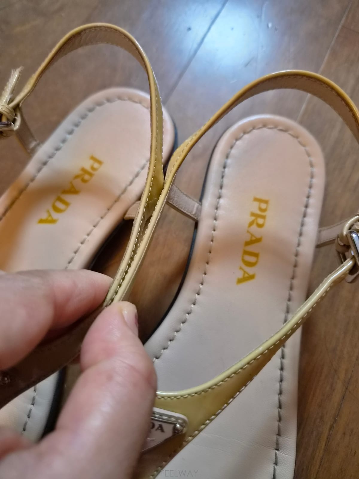 ��ǰ����, ��ǰ��ǰ | �����|PRADA, �����������ǰ���κ�Ź�帳�ϴ�