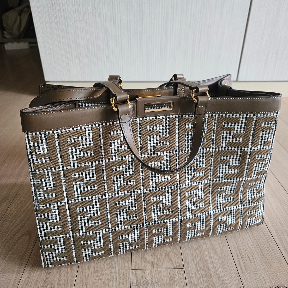 ��ǰ����, ��ǰ��ǰ | ���|FENDI, �ҵ� ���� Ȯ���� ��Ź�帳�ϴ� 