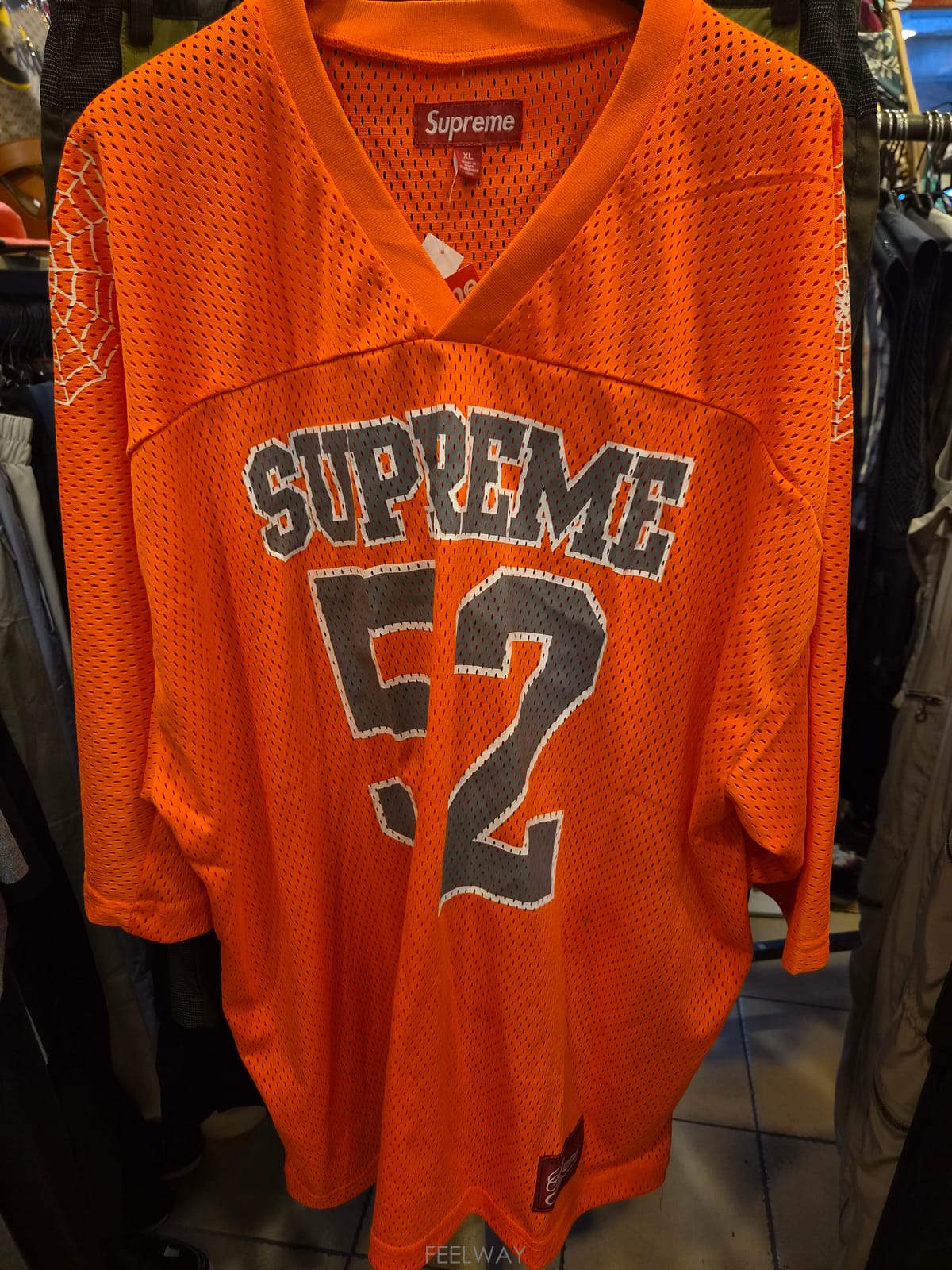 ��ǰ����, ��ǰ��ǰ | ������|Supreme, ��ǰ���ǵ帳�ϴ� 