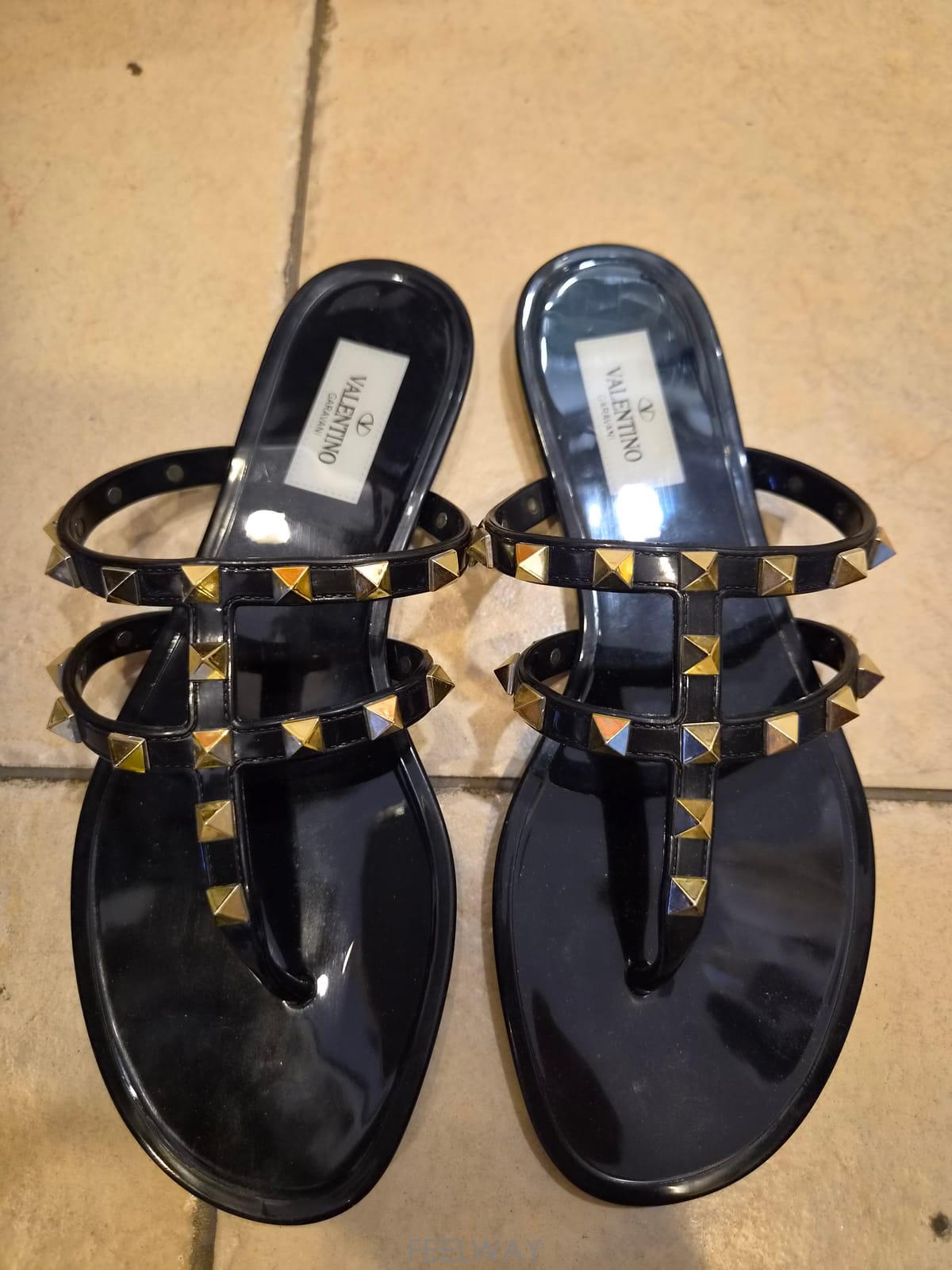 ��ǰ����, ��ǰ��ǰ | �߷�Ƽ��|Valentino, ��ǰ���ǵ帳�ϴ� 