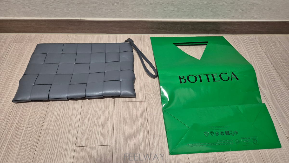 ��ǰ����, ��ǰ��ǰ | ���װ� ����Ÿ|Bottega Veneta, �������װ� Ŭ��ġ ��ǰ���� Ȯ�κ�Ź�帳�ϴ�.