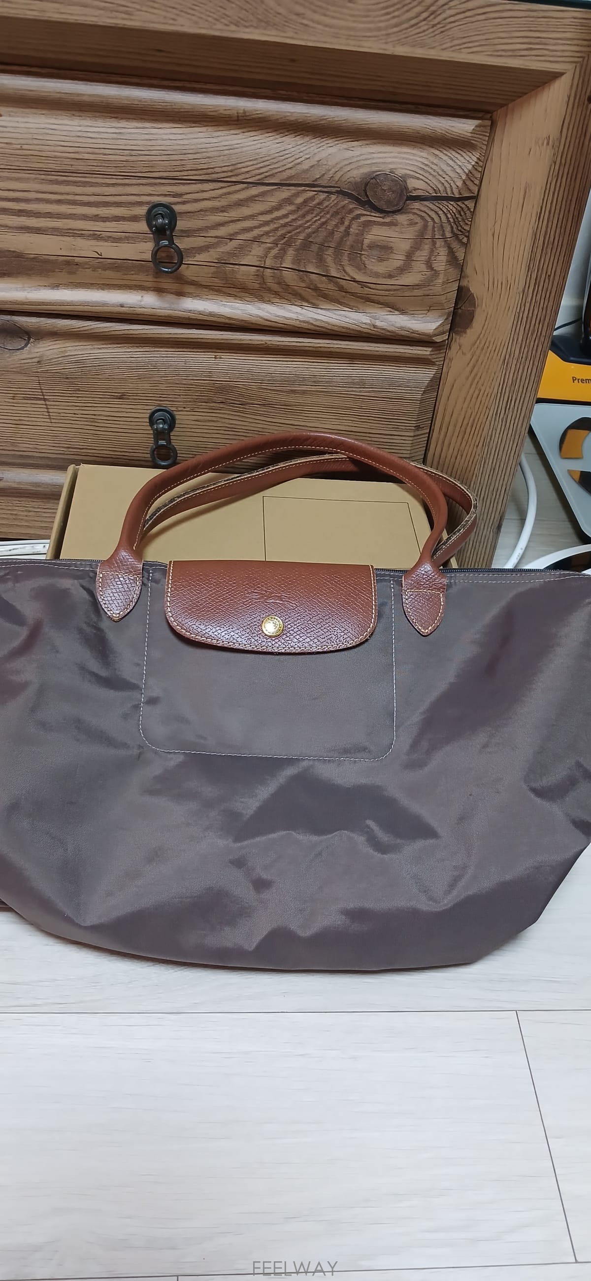 ��ǰ����, ��ǰ��ǰ | �ռ�|Longchamp, �ռ� ���� ��Ź�帳�ϴ� 