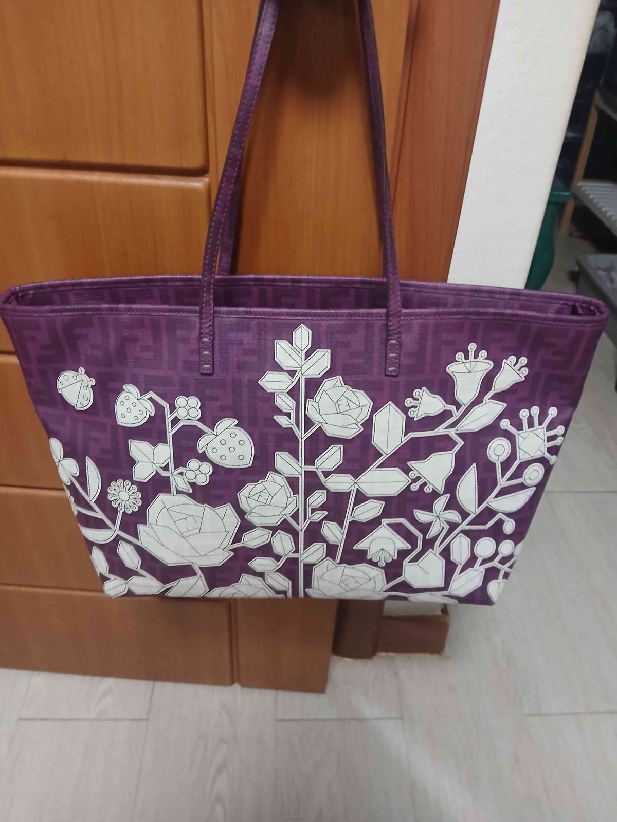 ��ǰ����, ��ǰ��ǰ | ���|FENDI, ��ǰ���� 